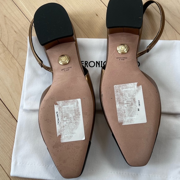 Veronica Beard metallic sling back shoe - Picture 4 of 5